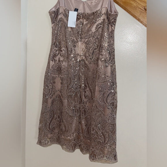 Women’s Formal Dress Size 8, 18 Gold Lace Allover Sequins R&M Richards Short NEW - Picture 6 of 8
